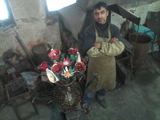  ,   Nurik, 40 ,   ,   