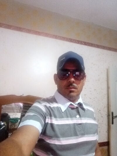 ,   Adem, 42 ,   ,   , c 