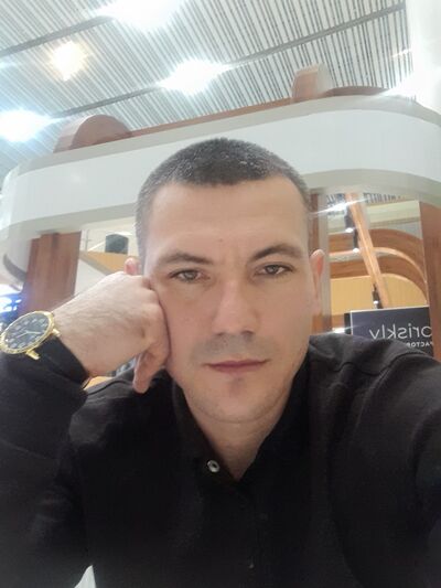  ,   Lawyer, 35 ,   ,   