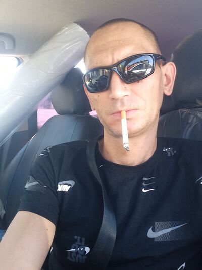  ,   Konstantin, 37 ,   c 