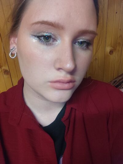  ,   Anna, 21 ,     , c , 