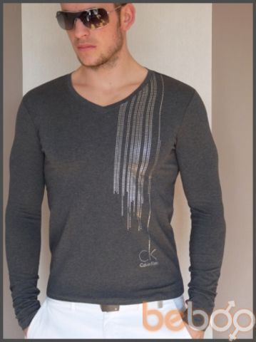  1234069  Vladimir, 40 ,    Neuilly-Sur-Seine