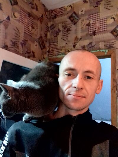  ,   Viktor, 37 ,   ,   
