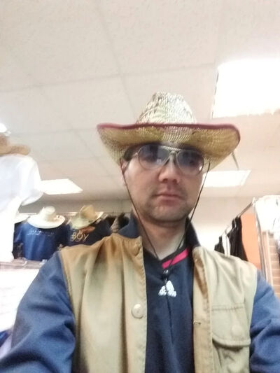  ,   Shuxrat, 42 ,     , c 