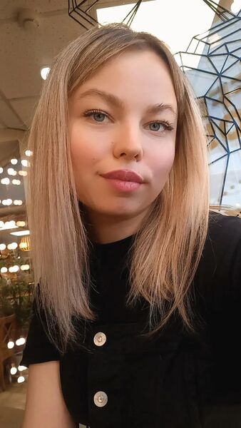 ,   Vanessa, 25 ,  