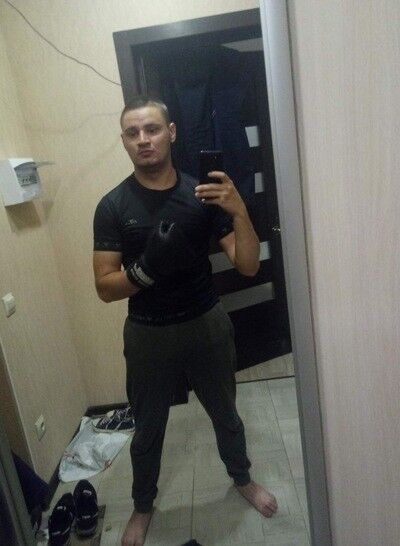  ,   Rafael, 30 ,  