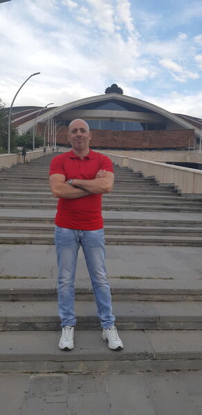 ,   Leon, 42 ,     , c 