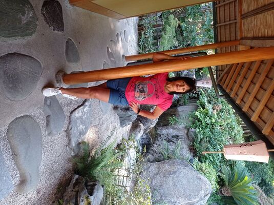  ,   Lili, 60 ,     , c 