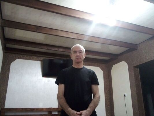  --,   , 52 ,   c 