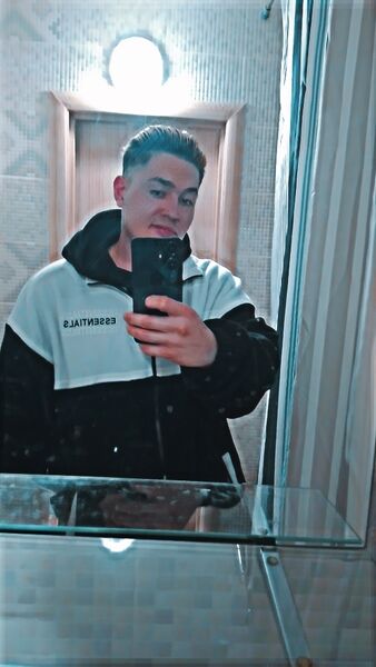  ,   Alberto, 25 ,   ,   , c , 