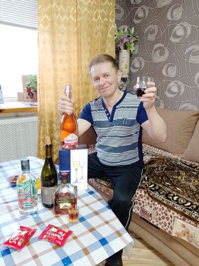  ,   Sergi, 53 ,  