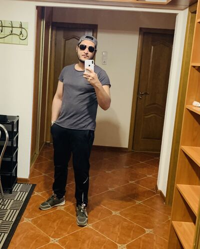  ,   No one here, 34 ,   ,   , c , 