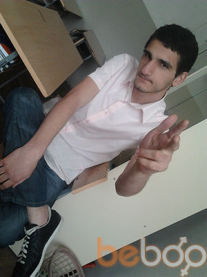  ,   Hayk, 32 ,   