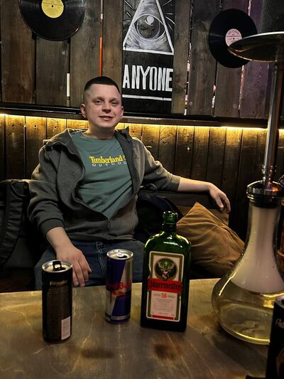  -,   Artyom, 28 ,   ,   