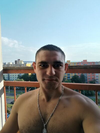  ,   Artur, 31 ,   c 