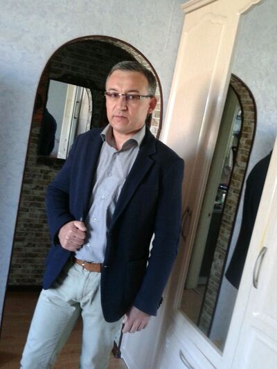  ,   Anvar, 52 ,   ,   , c 