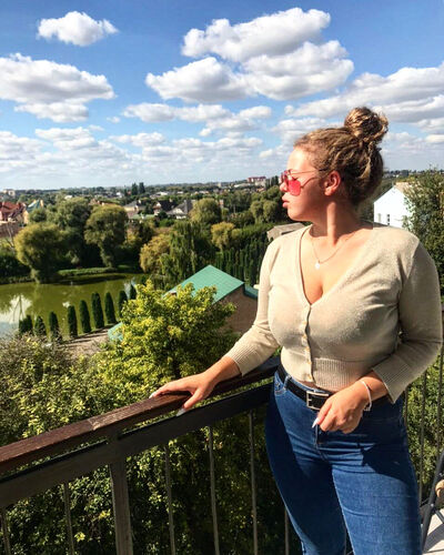  ,   Vanessa, 25 ,   ,   