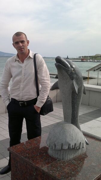  ,   Adrian, 44 ,   ,   , c 