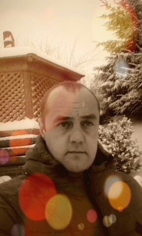  11958129  Jurij, 41 ,    