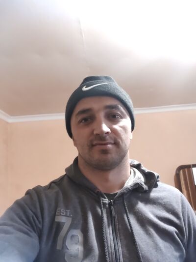  ,   Adam, 40 ,   