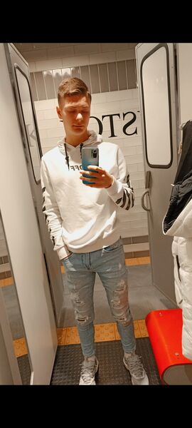  Zabrze,   Petro, 21 ,   ,   