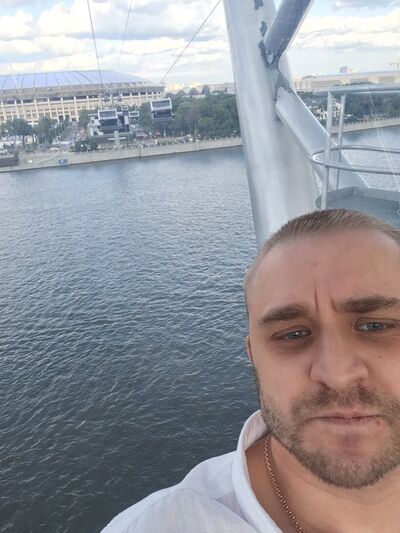   ,   Anton, 39 ,  