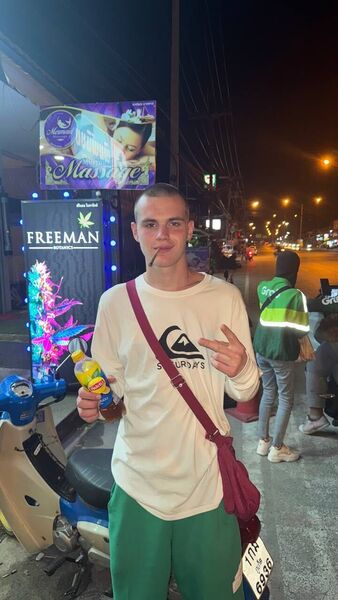  Hua Hin,   Alex, 19 ,   ,   