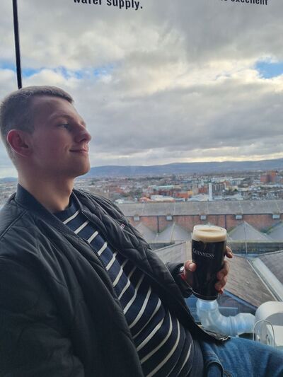  ,   Ilja, 24 ,   ,   