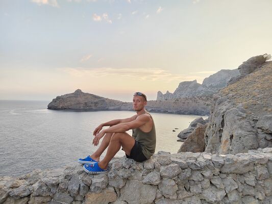  ,   Yury, 37 ,   ,   , c 