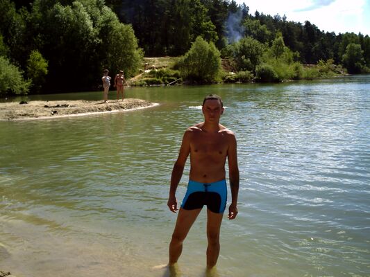  ,   Ivan, 44 ,  
