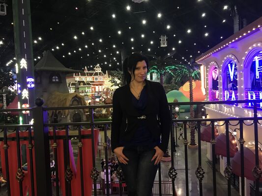  ,   Alenka, 32 ,   ,   