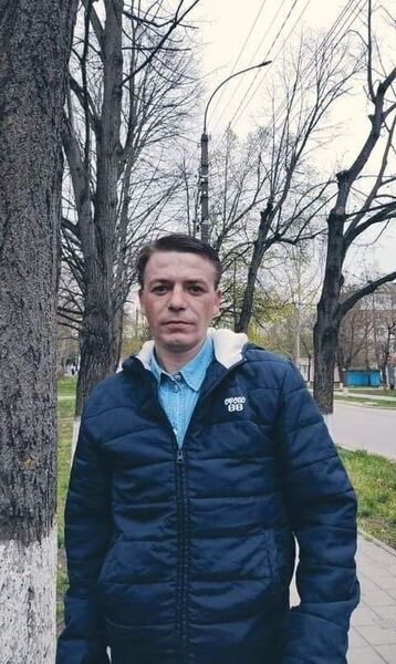  ,   Sergiu, 37 ,   ,   