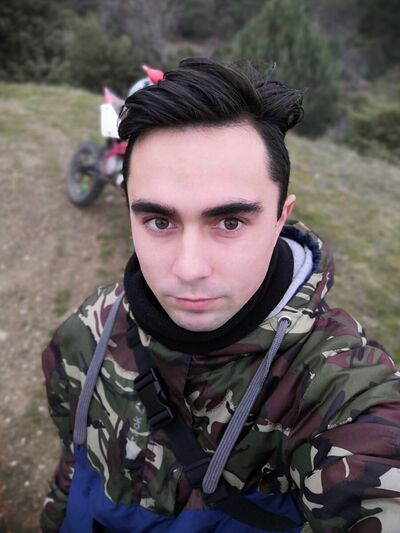  ,   ChezArt, 32 ,   ,   , c 