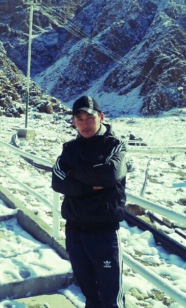 ,   Anwar, 32 ,   