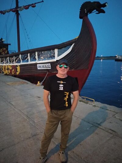  ,   Igor, 52 ,   ,   , c 
