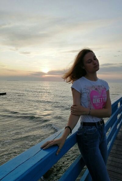  ,   Julie, 23 ,   ,   , c 