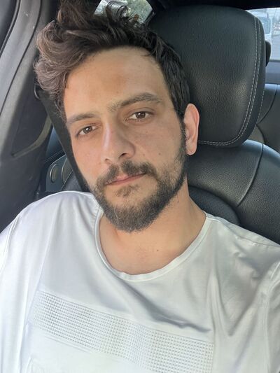  ,   Yigit, 32 ,   ,   , c , 