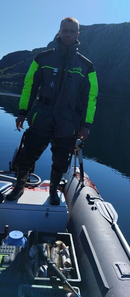  ,   Anton, 40 ,   ,   , c 