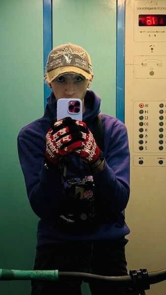  ,   Sahar, 19 ,   ,   