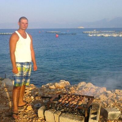  ,   Gheorghe, 34 ,   