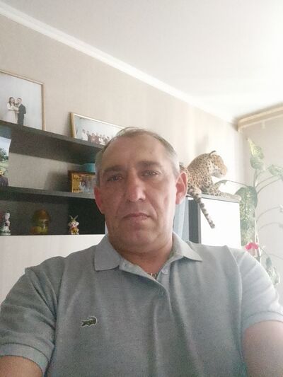  ,   Oleg, 49 ,   ,   