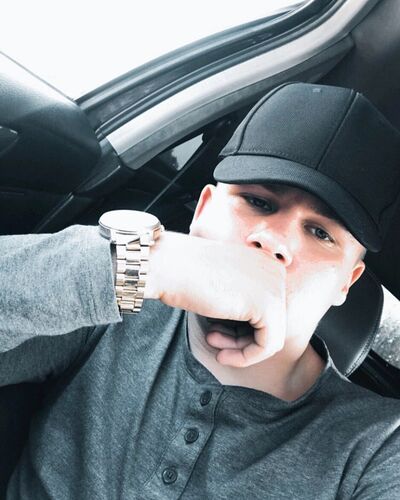  ,   Anton, 28 ,   ,   