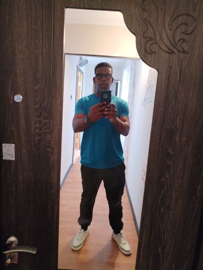  ,   Guyisbel, 43 ,   ,   