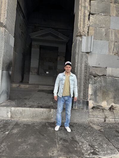  -,   Onik, 37 ,   ,   , c 