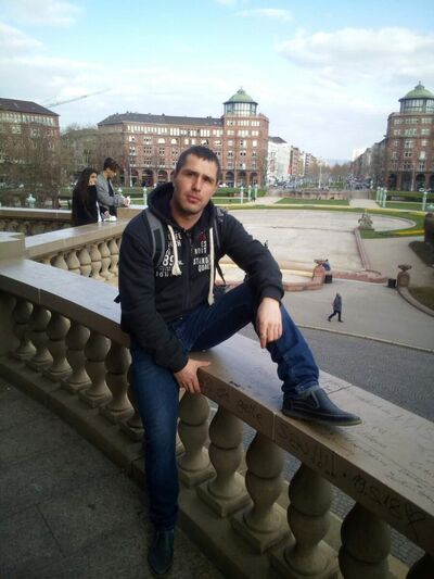  ,   Vanea, 33 ,  