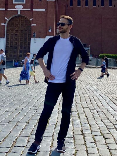  -,   Anton, 32 ,   ,   , c 