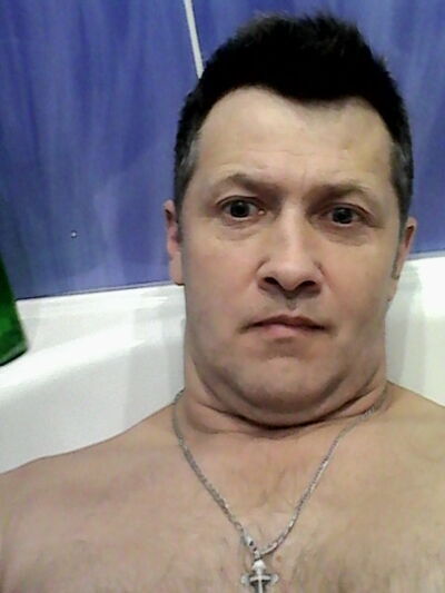  ,   Razkov, 54 ,  