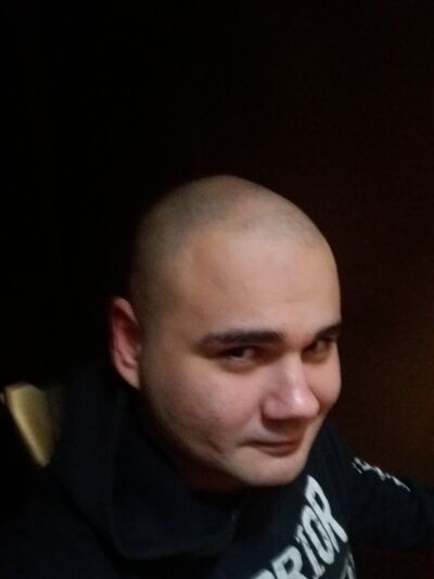  ,   Artur, 33 ,   ,   , c 