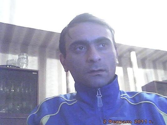  ,   Gio, 49 ,   