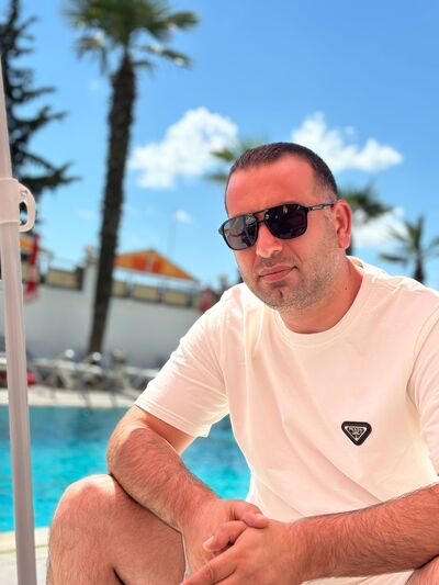  ,   Vahag, 43 ,   ,   